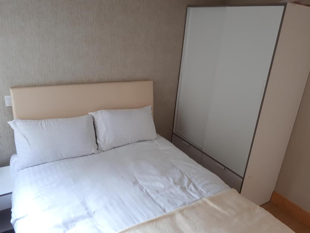 One Double Bedroom Flat ดับลิน ภายนอก รูปภาพ