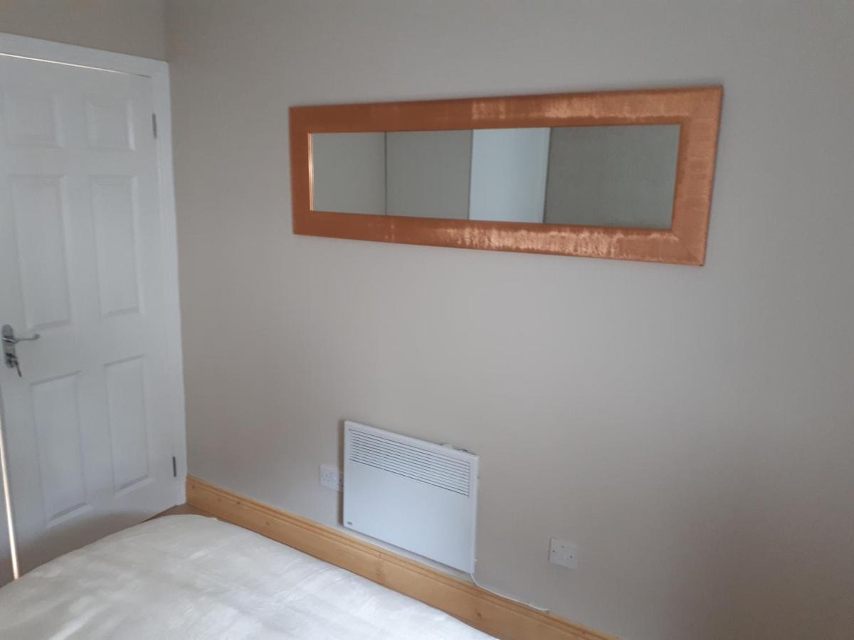 One Double Bedroom Flat ดับลิน ภายนอก รูปภาพ